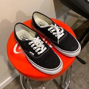 Classic Vans 9 men’s 10.5 women’s
